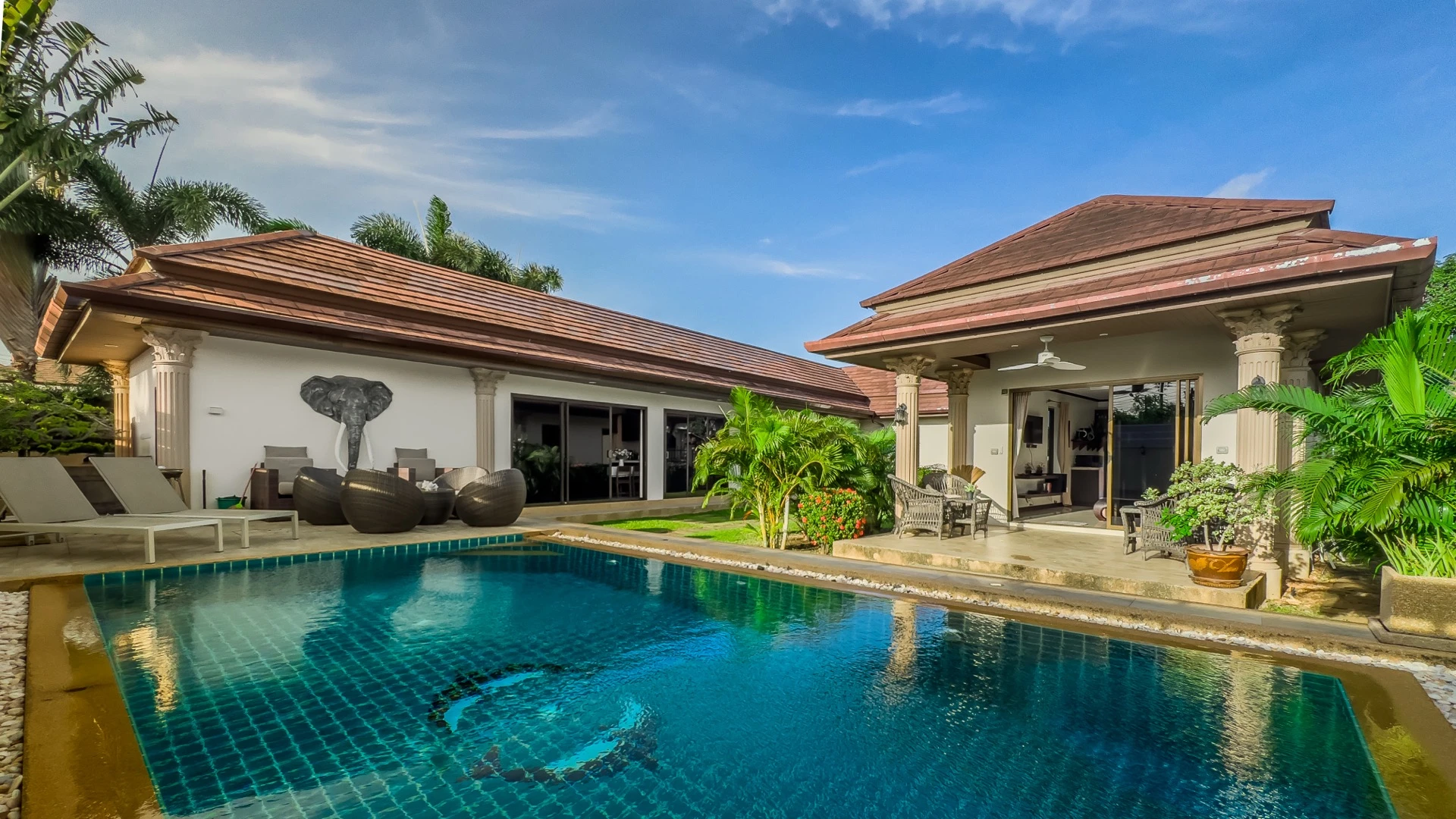 Intira Villas — Garden Bungalows 4BR с private pool